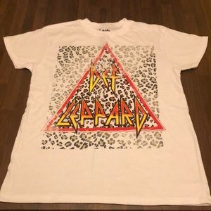 Distressed Def Leppard T-shirt